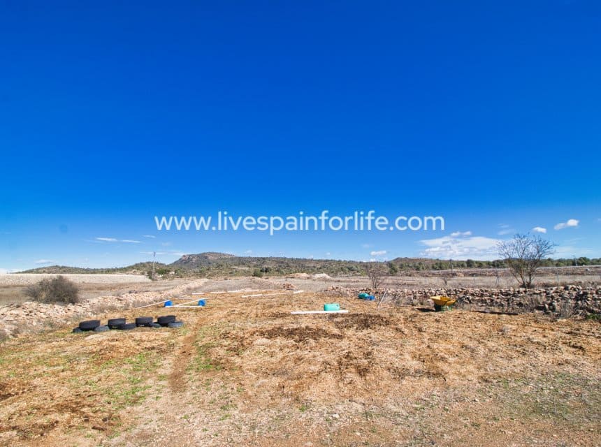 Finca/Casa Rural de 2 habitaciones en Monóvar / Monóver en venta con piscina garaje - 200.000 € (Ref: 9847813)