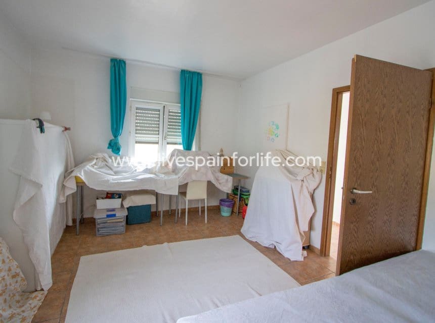 7 bedroom Finca/Country House for sale in Albatera with pool garage - € 397,000 (Ref: 9847827)