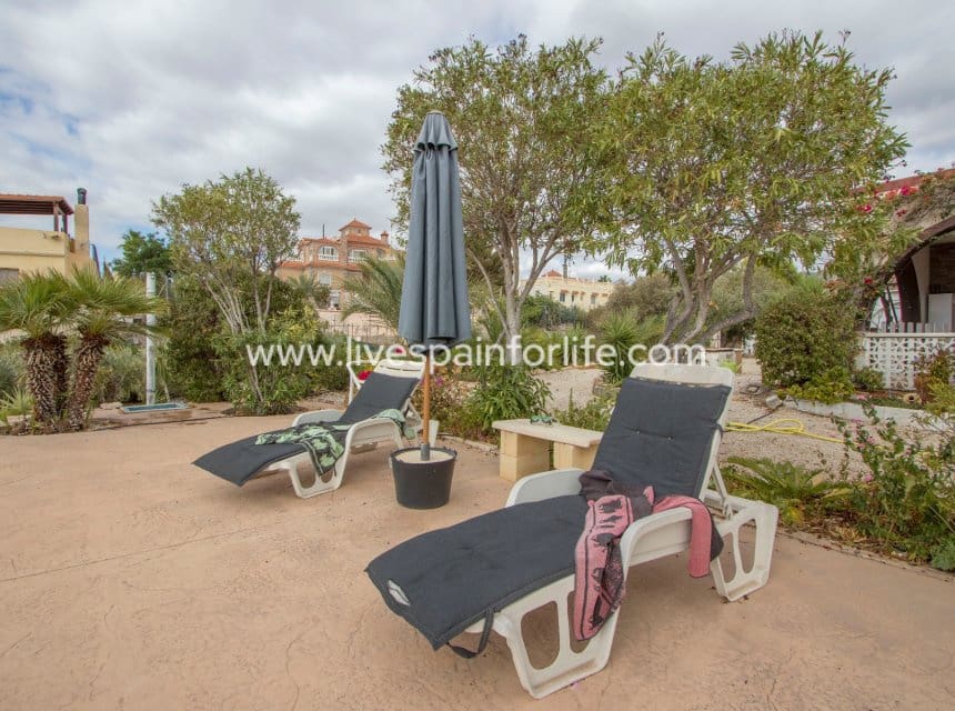 7 bedroom Finca/Country House for sale in Albatera with pool garage - € 397,000 (Ref: 9847827)