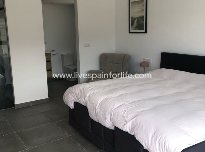 5 sypialnia Finka/Dom wiejski na sprzedaż w Pinoso z basenem - 409 995 € (Ref: 9848063)