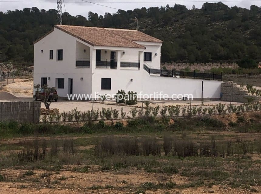 5 sypialnia Finka/Dom wiejski na sprzedaż w Pinoso z basenem - 409 995 € (Ref: 9848063)
