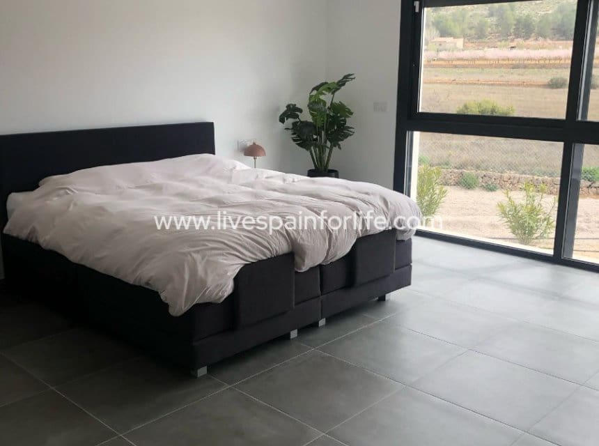 5 sypialnia Finka/Dom wiejski na sprzedaż w Pinoso z basenem - 409 995 € (Ref: 9848063)