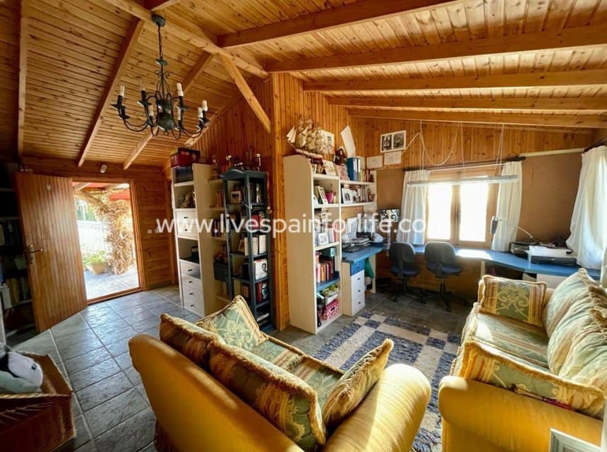 4 bedroom Finca/Country House for sale in Albatera with pool garage - € 399,999 (Ref: 9848064)