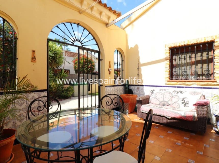 3 soverom Finca/Herregård til salgs i Formentera del Segura med svømmebasseng garasje - € 369 000 (Ref: 9852987)