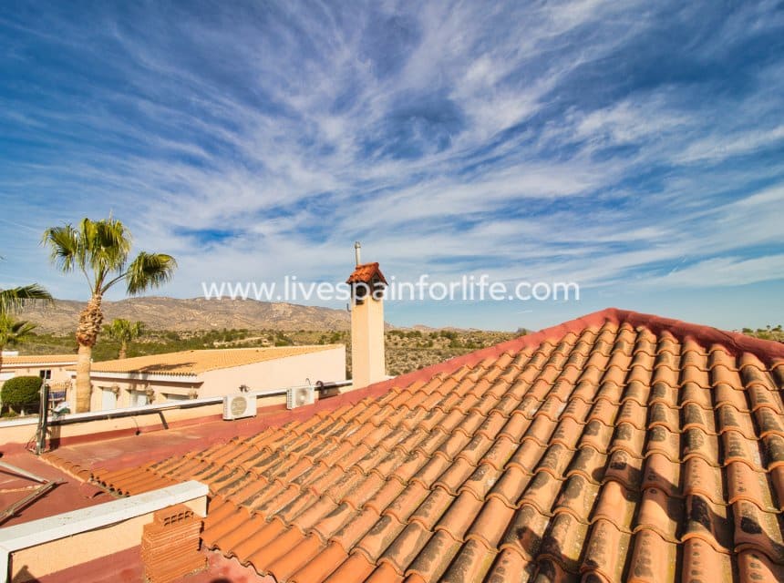 3 sypialnia Finka/Dom wiejski na sprzedaż w Albatera z basenem garażem - 399 999 € (Ref: 9854493)