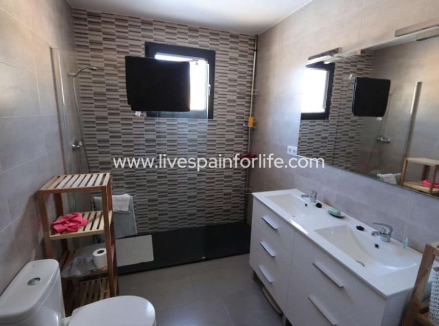 4 camera da letto Villa in vendita in Hondon de las Nieves con piscina garage - 350.000 € (Rif: 9858399)