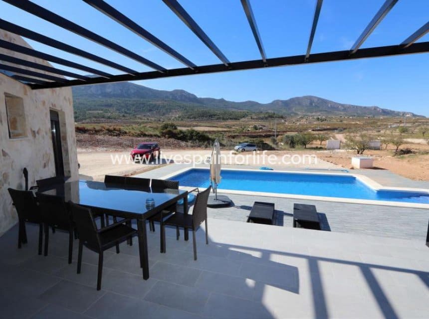 4 camera da letto Villa in vendita in Hondon de las Nieves con piscina garage - 350.000 € (Rif: 9858399)