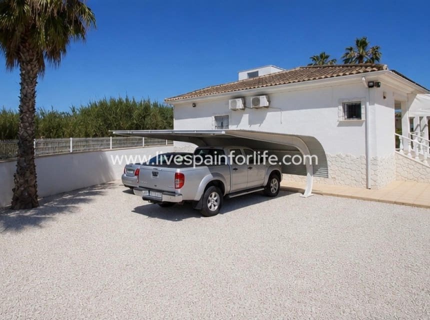 3 sypialnia Finka/Dom wiejski na sprzedaż w Catral z basenem garażem - 325 000 € (Ref: 9860923)