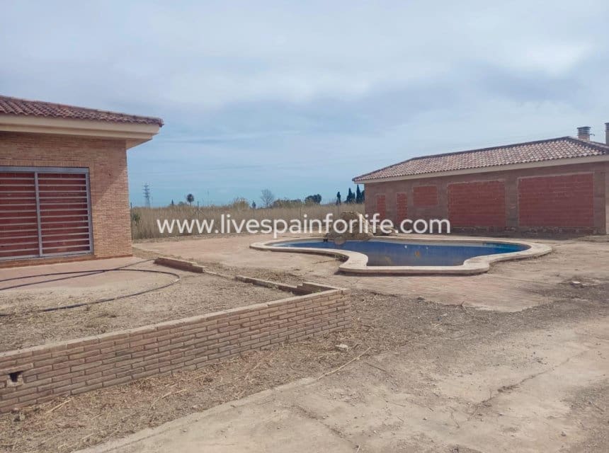 5 chambre Finca/Maison de Campagne à vendre à Redovan avec piscine garage - 240 000 € (Ref: 9862122)