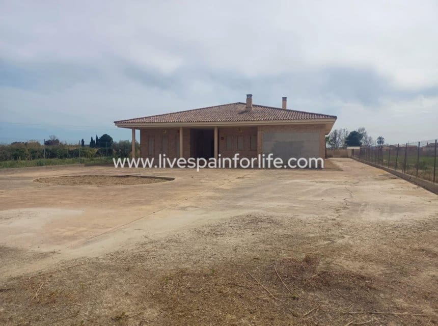 5 chambre Finca/Maison de Campagne à vendre à Redovan avec piscine garage - 240 000 € (Ref: 9862122)