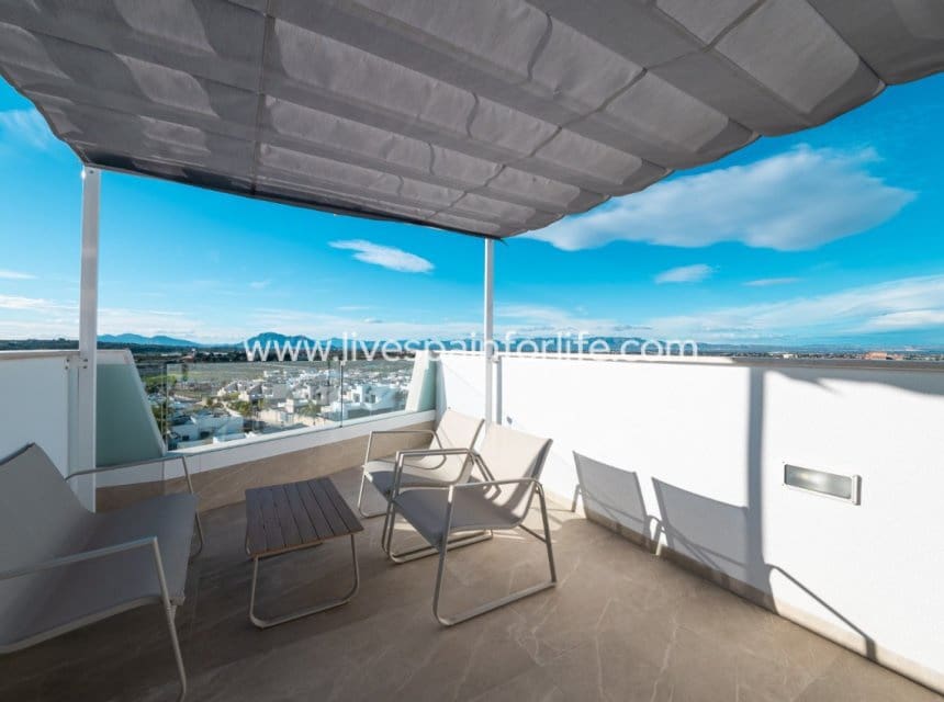 2 bedroom Apartment for sale in Benijofar with pool - € 359,000 (Ref: 9863525)