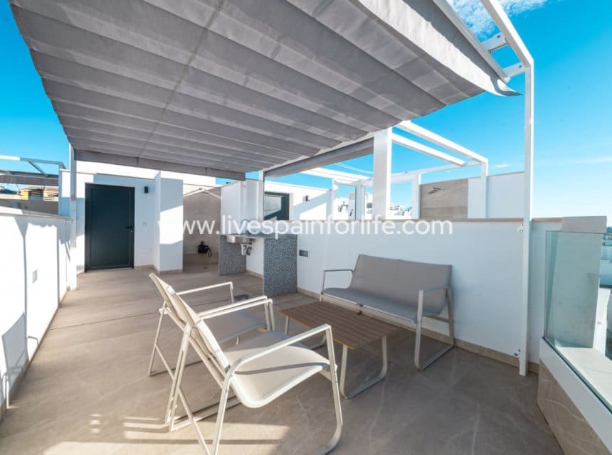 2 bedroom Apartment for sale in Benijofar with pool - € 359,000 (Ref: 9863525)
