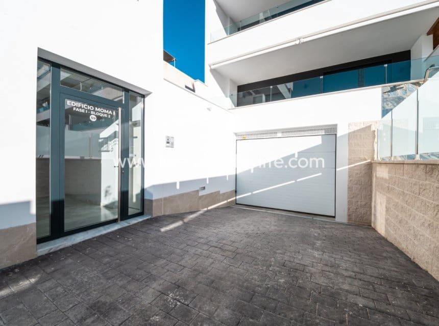 2 bedroom Apartment for sale in Benijofar with pool - € 359,000 (Ref: 9863525)