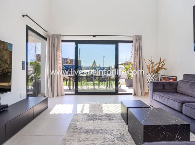4 Zimmer Villa zu verkaufen in Ciudad Quesada, Rojales mit Pool - 699.000 € (Ref: 9863533)