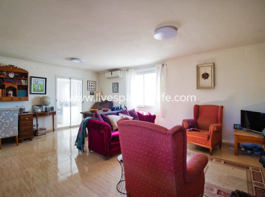 2 sypialnia Finka/Dom wiejski na sprzedaż w Monovar / Monover z basenem garażem - 200 000 € (Ref: 9866017)