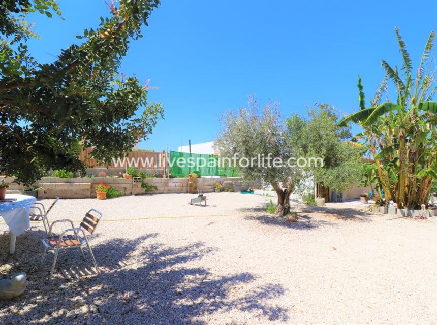 3 soveværelse Finca/Landehus til salg i Dolores med swimmingpool garage - € 210.000 (Ref: 9866018)