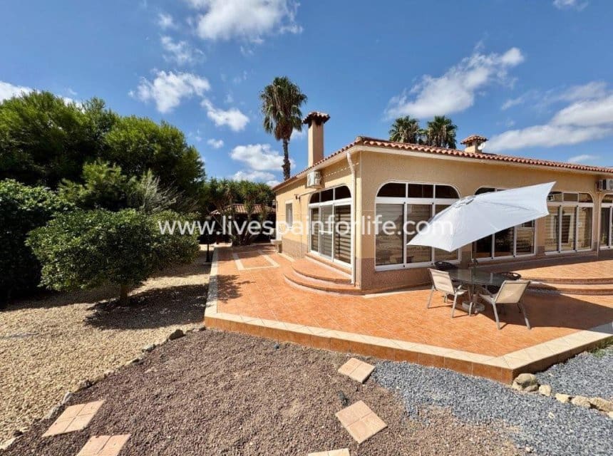 3 soveværelse Finca/Landehus til salg i Dolores med swimmingpool garage - € 425.000 (Ref: 9866021)
