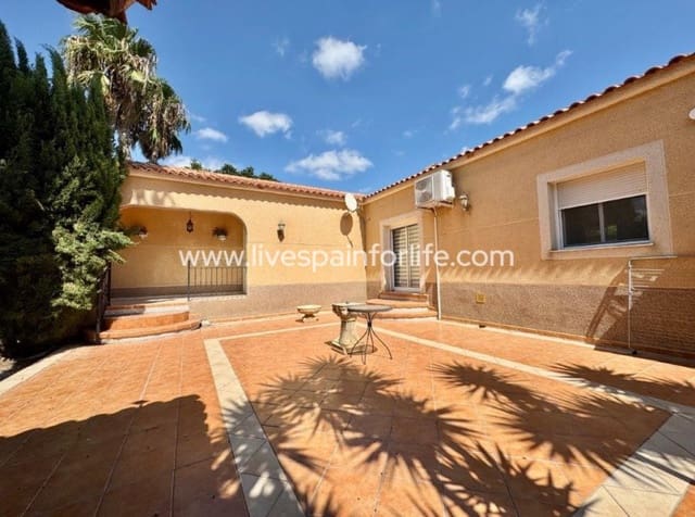 3 soveværelse Finca/Landehus til salg i Dolores med swimmingpool garage - € 425.000 (Ref: 9866021)