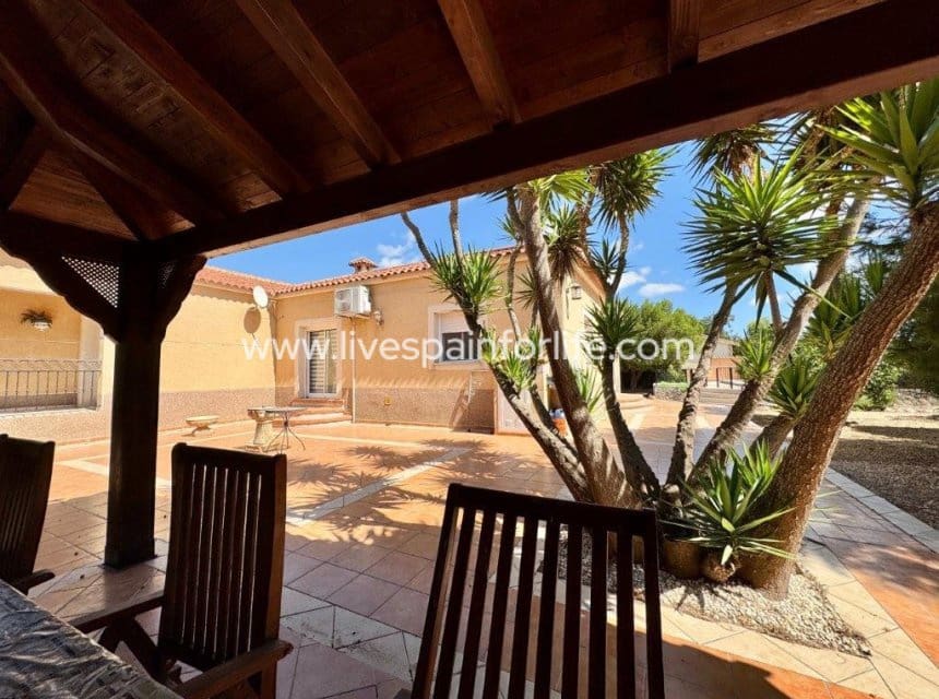 3 soveværelse Finca/Landehus til salg i Dolores med swimmingpool garage - € 425.000 (Ref: 9866021)