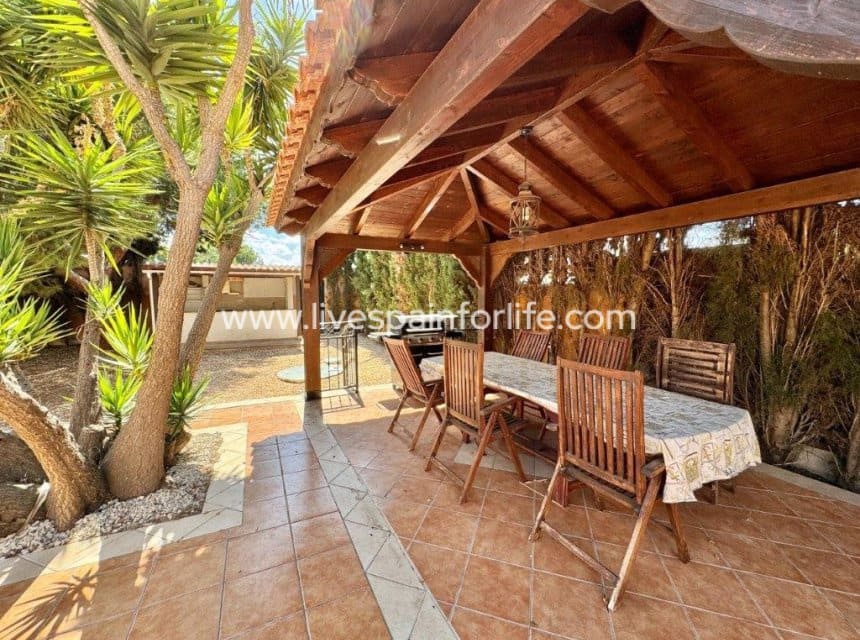 3 soveværelse Finca/Landehus til salg i Dolores med swimmingpool garage - € 425.000 (Ref: 9866021)