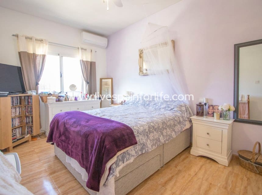 3 chambre Finca/Maison de Campagne à vendre à Catral avec piscine garage - 359 999 € (Ref: 9866025)