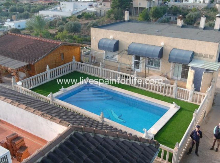 4 quarto Quinta/Casa Rural para venda em Albatera com piscina garagem - 399 999 € (Ref: 9866029)