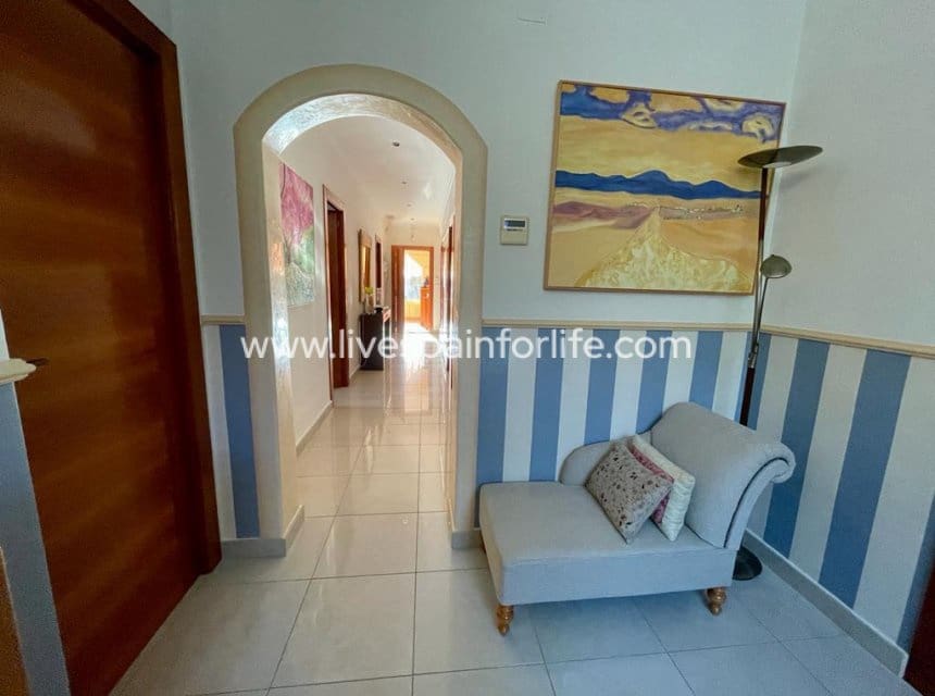 4 quarto Quinta/Casa Rural para venda em Albatera com piscina garagem - 399 999 € (Ref: 9866029)