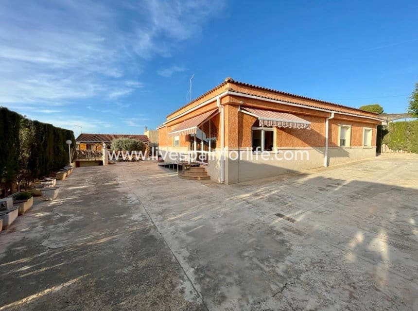 4 quarto Quinta/Casa Rural para venda em Albatera com piscina garagem - 399 999 € (Ref: 9866029)
