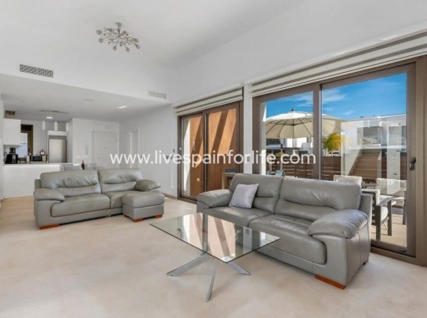 3 soverom Villa til salgs i Vistabella med svømmebasseng garasje - € 435 000 (Ref: 9872223)