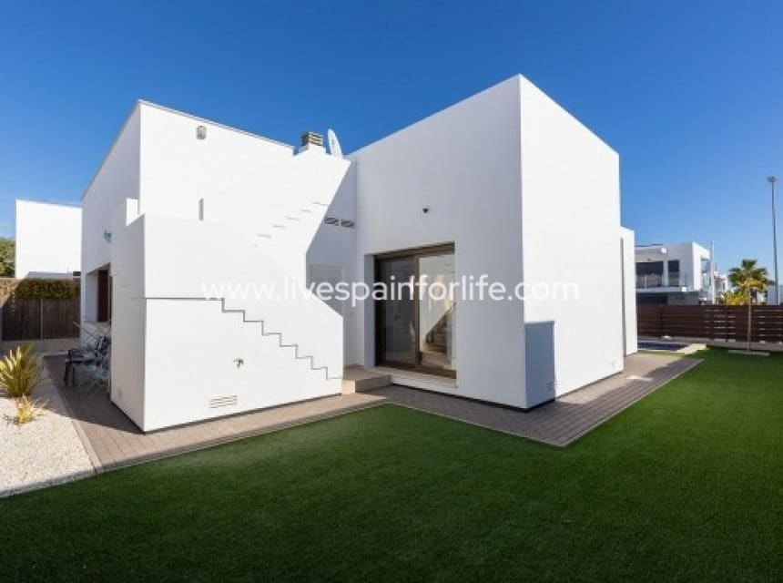 3 soverom Villa til salgs i Vistabella med svømmebasseng garasje - € 435 000 (Ref: 9872223)
