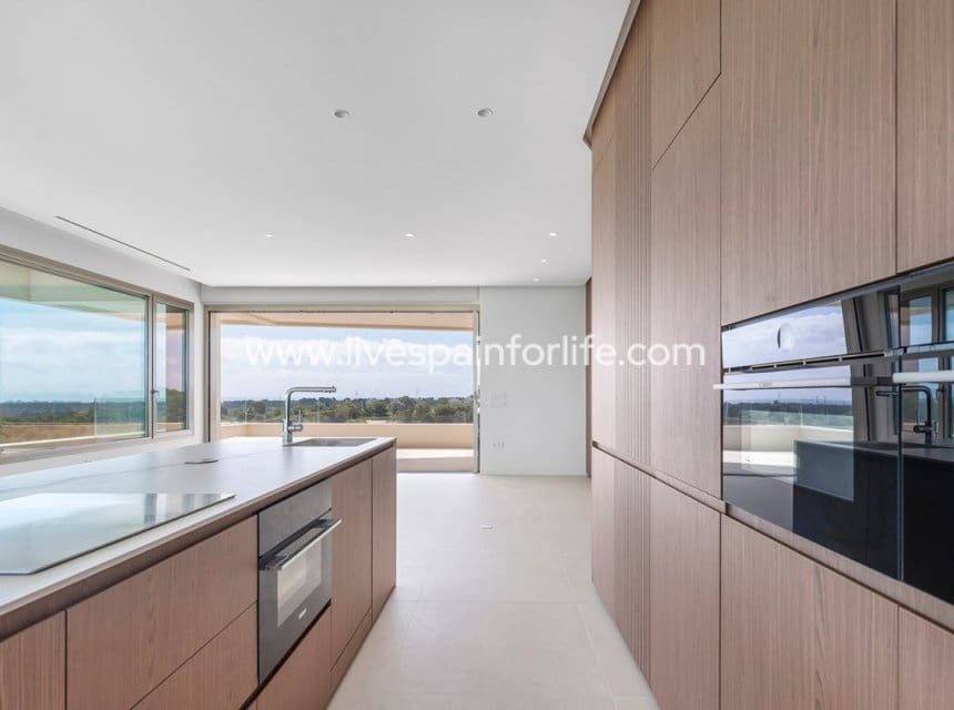 3 chambre Appartement à vendre à Las Colinas Golf avec piscine garage - 849 000 € (Ref: 9872225)