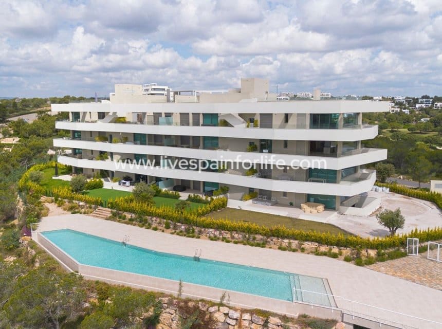 3 chambre Appartement à vendre à Las Colinas Golf avec piscine garage - 849 000 € (Ref: 9872225)