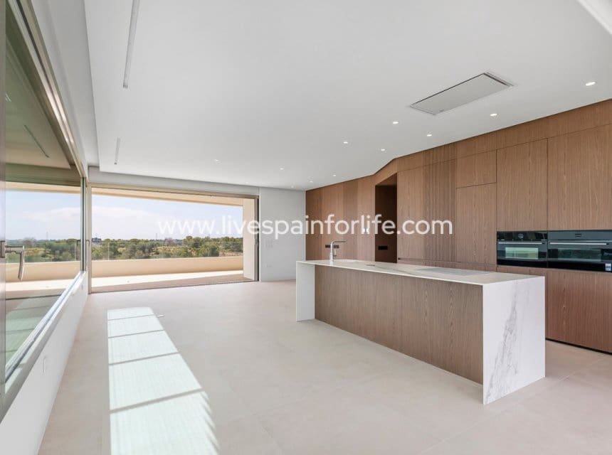 3 chambre Appartement à vendre à Las Colinas Golf avec piscine garage - 849 000 € (Ref: 9872225)
