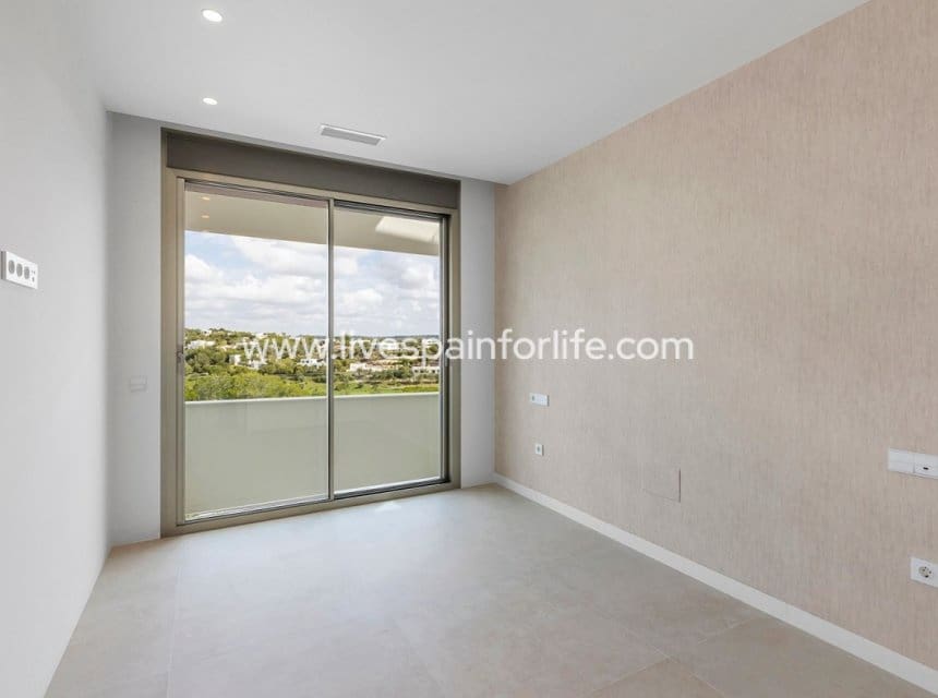 3 chambre Appartement à vendre à Las Colinas Golf avec piscine garage - 849 000 € (Ref: 9872225)