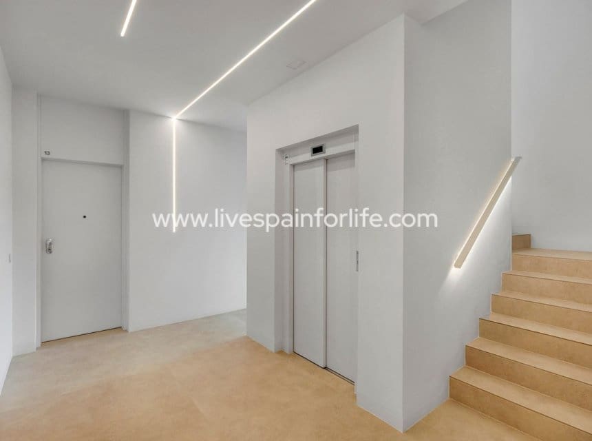 3 chambre Appartement à vendre à Las Colinas Golf avec piscine garage - 849 000 € (Ref: 9872225)