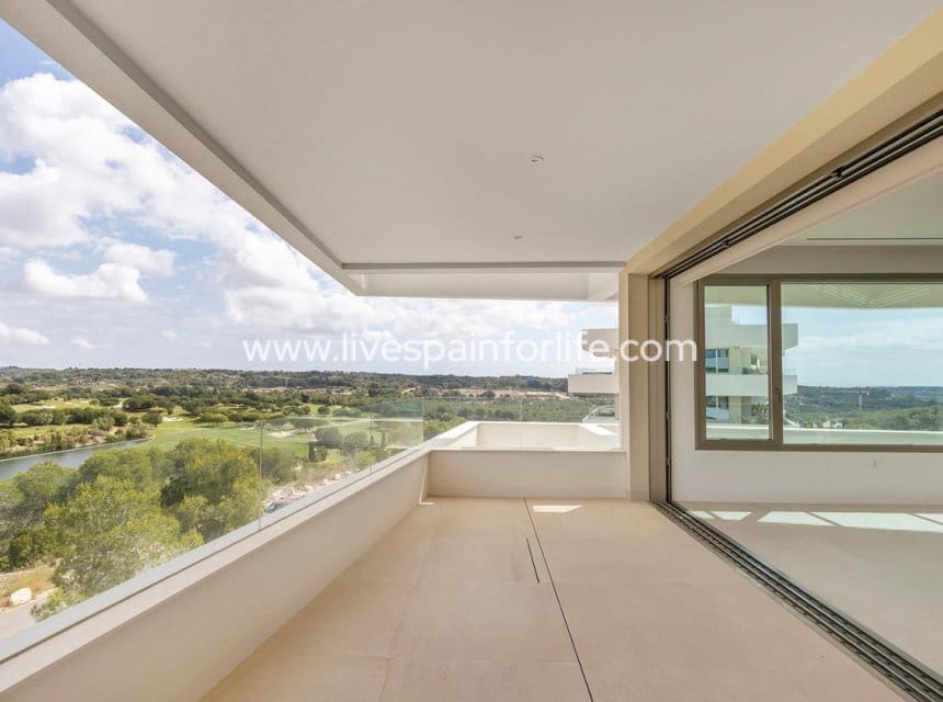 3 chambre Appartement à vendre à Las Colinas Golf avec piscine garage - 849 000 € (Ref: 9872225)