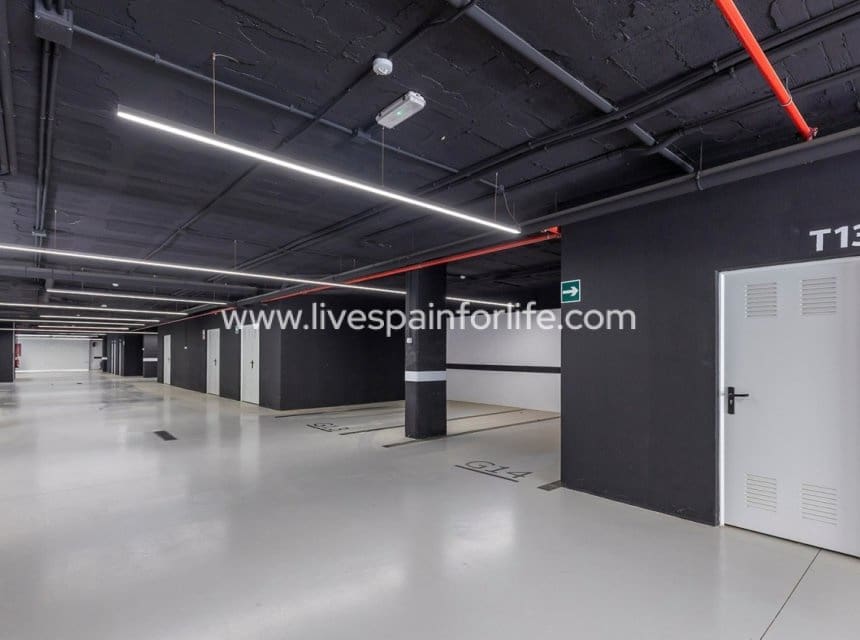 3 chambre Appartement à vendre à Las Colinas Golf avec piscine garage - 849 000 € (Ref: 9872225)