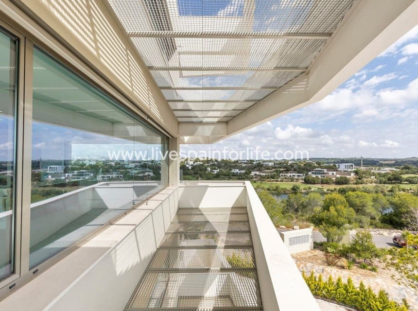 3 chambre Appartement à vendre à Las Colinas Golf avec piscine garage - 849 000 € (Ref: 9872225)