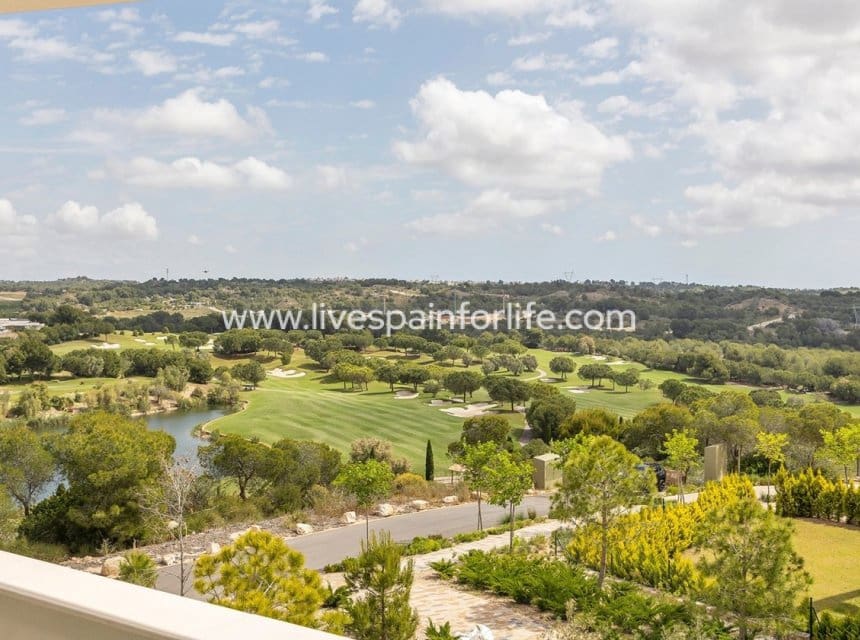 3 chambre Appartement à vendre à Las Colinas Golf avec piscine garage - 849 000 € (Ref: 9872225)
