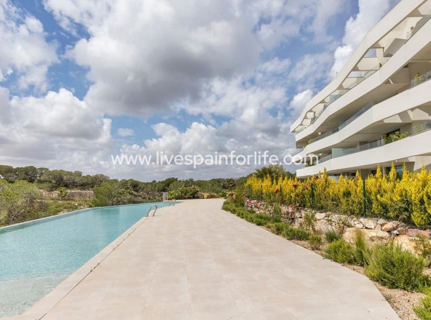 3 chambre Appartement à vendre à Las Colinas Golf avec piscine garage - 849 000 € (Ref: 9872225)
