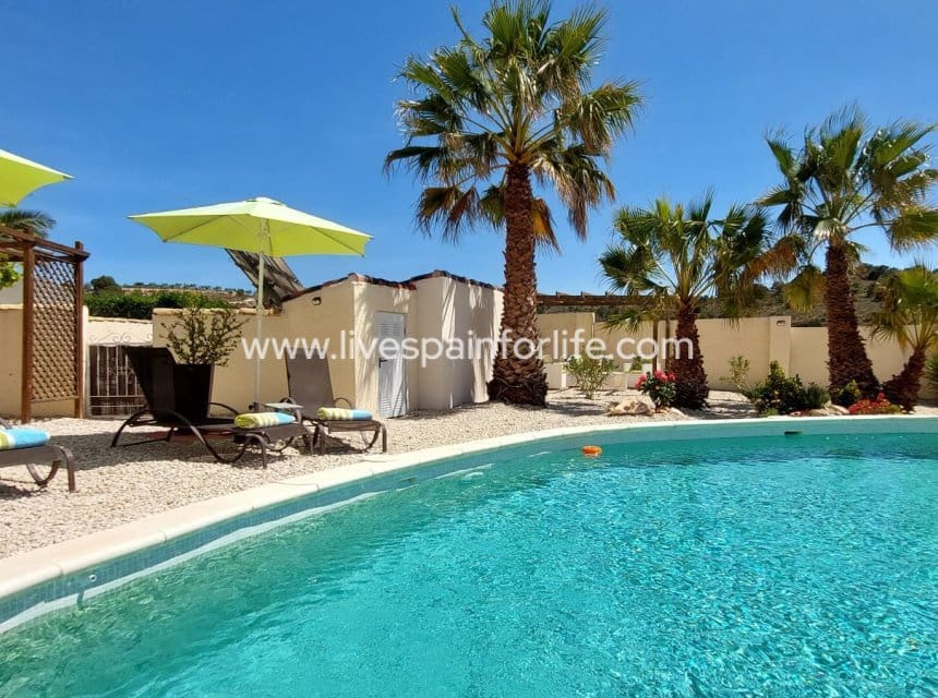 7 sypialnia Finka/Dom wiejski na sprzedaż w Barbarroja z basenem - 534 995 € (Ref: 9872341)