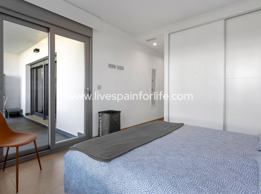 2 chambre Appartement à vendre à Vistabella avec piscine garage - 260 000 € (Ref: 9872342)