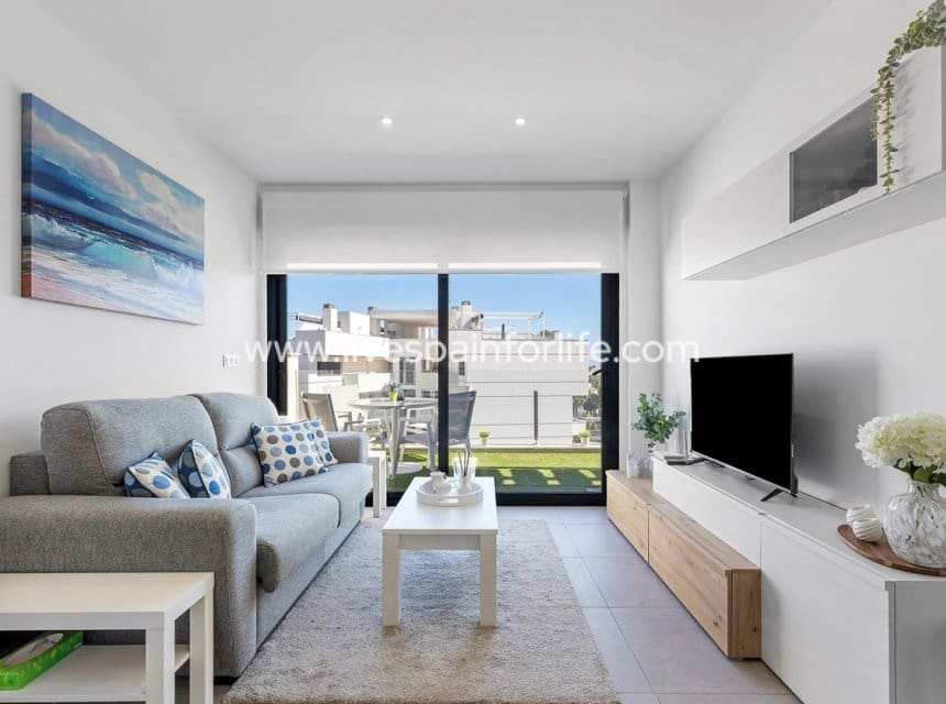 2 sypialnia Apartament na sprzedaż w Villamartin z basenem garażem - 274 900 € (Ref: 9873802)