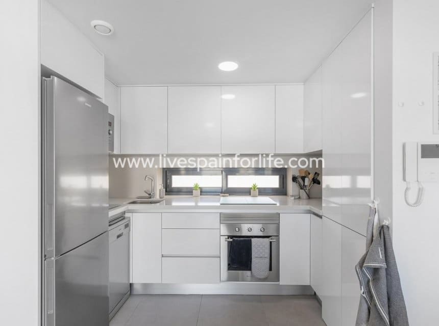 2 sypialnia Apartament na sprzedaż w Villamartin z basenem garażem - 274 900 € (Ref: 9873802)