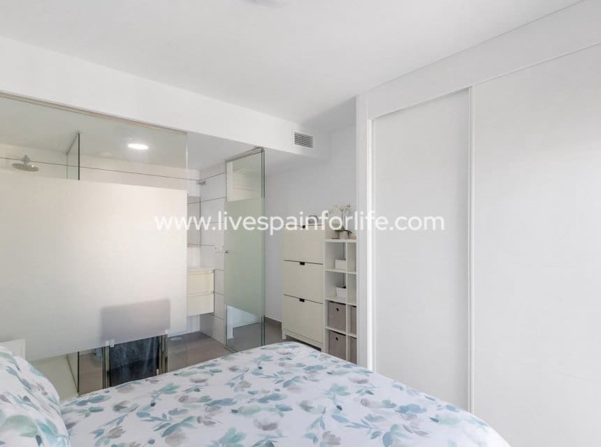 2 sypialnia Apartament na sprzedaż w Villamartin z basenem garażem - 274 900 € (Ref: 9873802)
