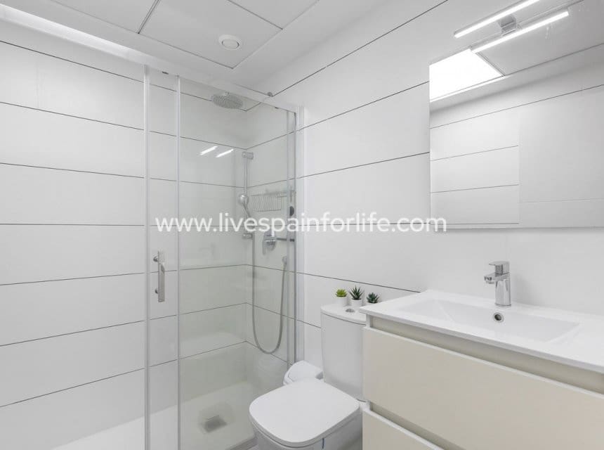2 sypialnia Apartament na sprzedaż w Villamartin z basenem garażem - 274 900 € (Ref: 9873802)