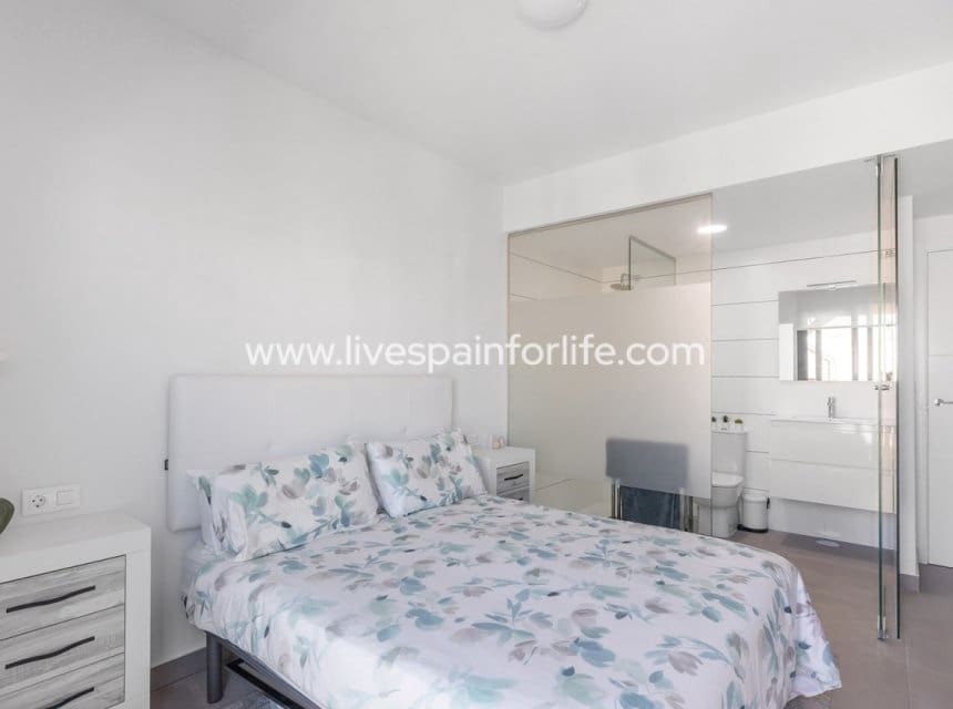 2 sypialnia Apartament na sprzedaż w Villamartin z basenem garażem - 274 900 € (Ref: 9873802)