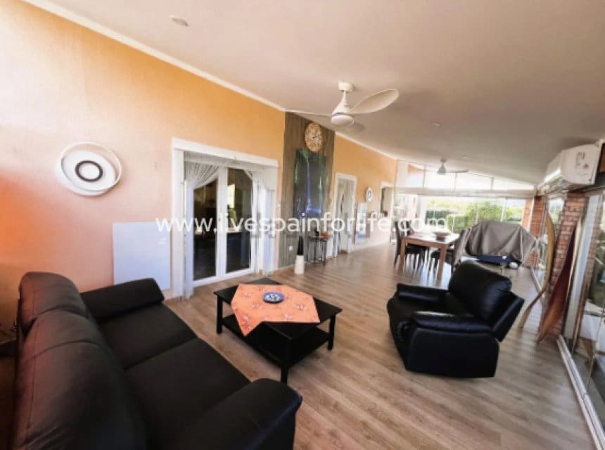 3 camera da letto Finca/Casa di Campagna in vendita in Jacarilla con piscina garage - 559.000 € (Rif: 9877208)