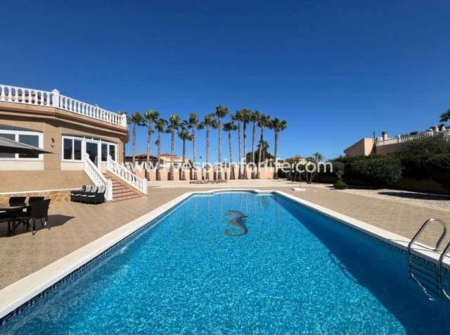 5 quarto Quinta/Casa Rural para venda em Catral com piscina garagem - 449 995 € (Ref: 9879853)