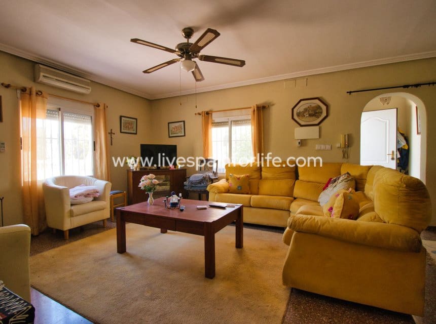 4 soverom Finca/Herregård til salgs i Hondon de las Nieves med svømmebasseng garasje - € 265 000 (Ref: 9883667)
